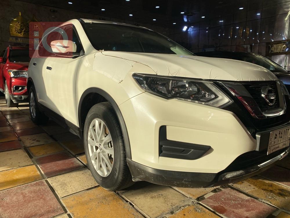 نیسان ئێکس ترەیل